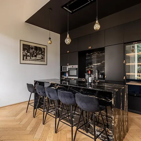 Particulier - Le 119 *